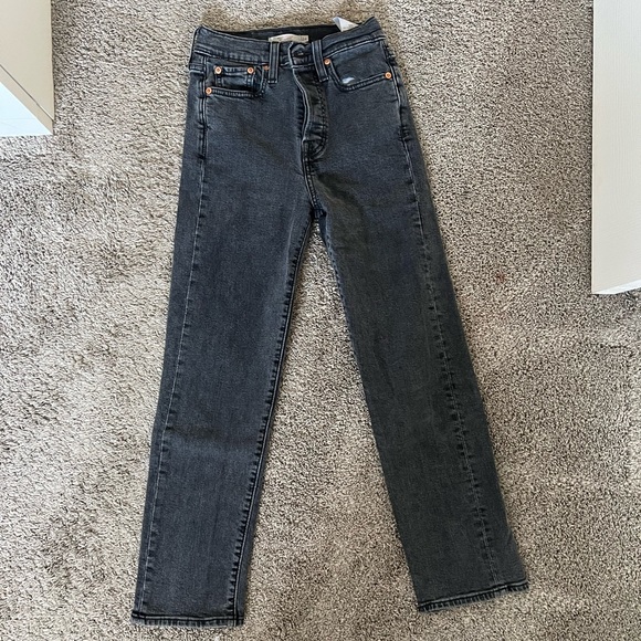 Levi's Wedgie Straight - Picture 1 of 3